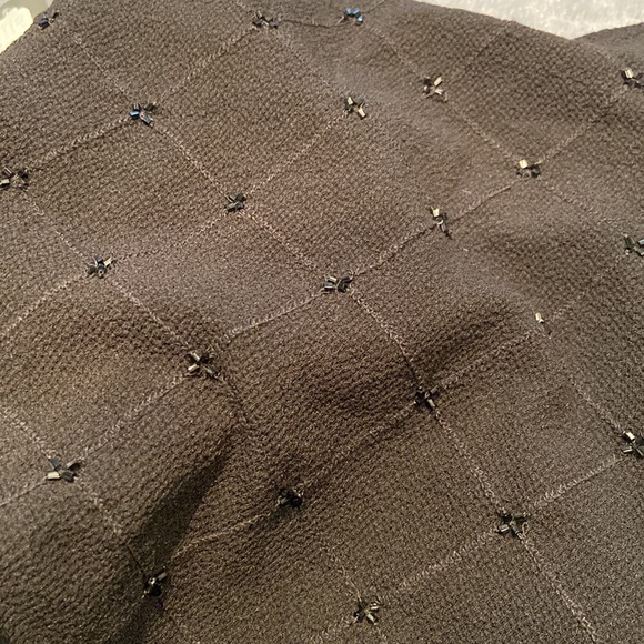 **NWT** Very pretty little black top with delicate sequins - Picture 13 of 13